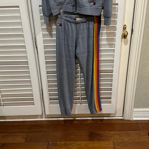 Aviator Nation Gray Warmup Set with Colorful Stripes. Size Medium - Picture 4 of 6